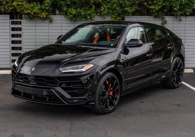 Lamborghini Urus Performante Rental in Miami: The Track-Focused SUV blog image